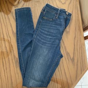 Hollister Jeans size 1R
